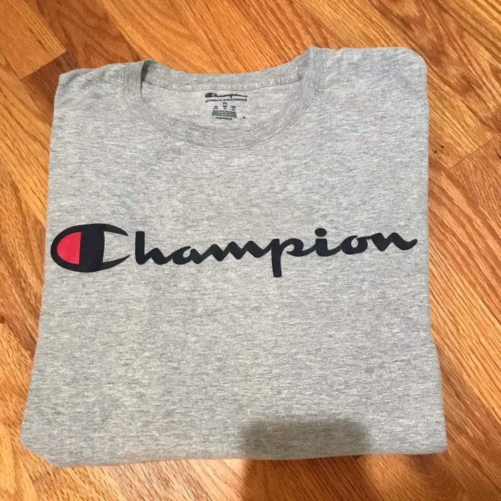 ▪️Champion Short Sleeve Tee - Picture 4 of 7